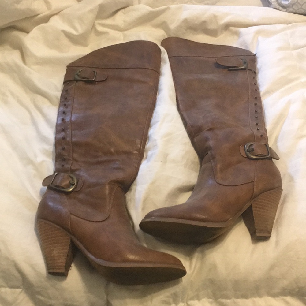 High heel boots
